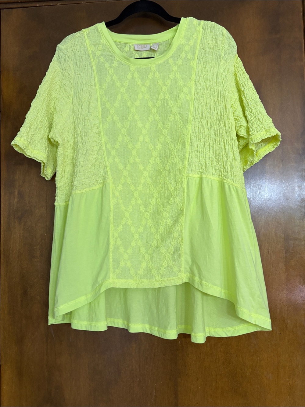 LOGO LAVISH by Lori Goldstein Neon Lime Textured Short Sleeve Tunic Hi Low